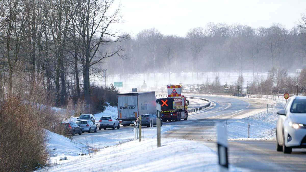 E22 stängd norr om Hörby efter olycka med minst fyra fordon - Skånska Dagbladet