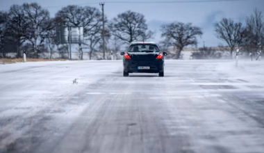 SMHI varnar för plötslig ishalka i södra Sverige
