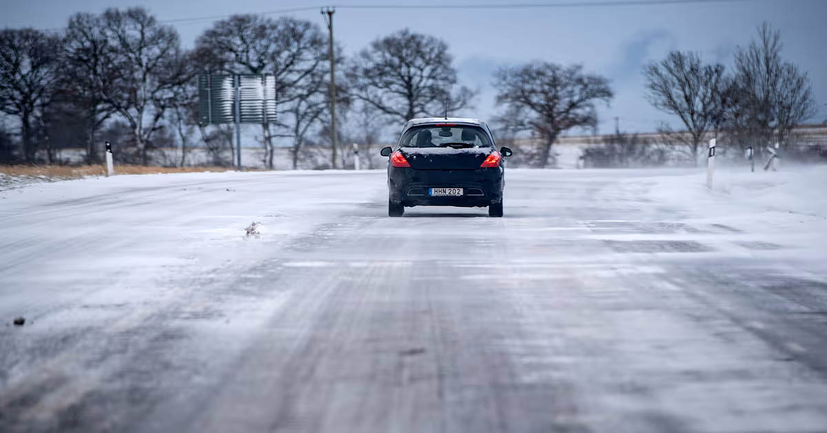 SMHI varnar för plötslig ishalka i södra Sverige