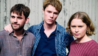 Charlie Rowe, Edvin Ryding och Eliza Scanlen.