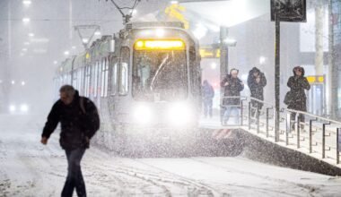 Invånare uppmanas stanna hemma när stormen Goretti lamslår Europa