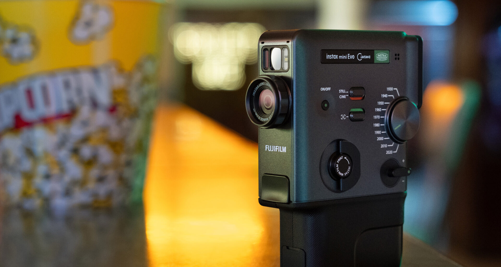 Fujifilm Instax Mini Evo Cinema: Inspirerad av Super 8-kameror - Fotosidan