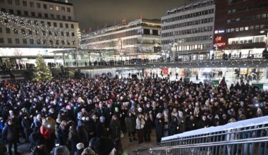 Mördade kvinnor hedrades med ljusmanifestationer - Västerbottens-Kuriren