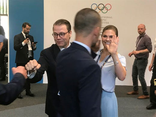 Prins Daniel och kronprinsessan Victoria var på plats i Lausanne för att visa stöd för den svenska OS-ansökan.