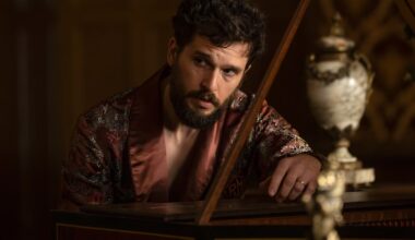 Kit Harington spelar adelsmannen Sir Henry Muck i det grymma finansdramat "Industry" hos HBO Max.