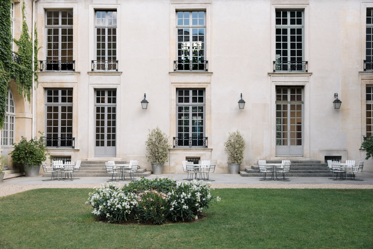 De bor i gästbostäderna i Paris februari–augusti 2026