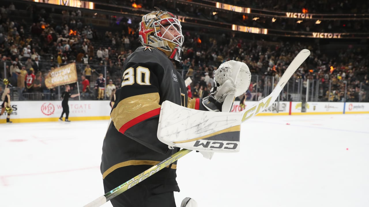 Golden Knights kallar upp Carl Lindbom