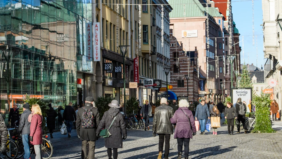 Visitors walk by Intel booth at the Computex Taipei exhibition, one of the world's largest computer and technology expos, in Taipei, Taiwan, Tuesday, May 20, 2025. (AP Photo/Chiang Ying-ying)  XYY145