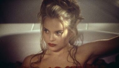 Mena Suvari, "American Beauty", 1999