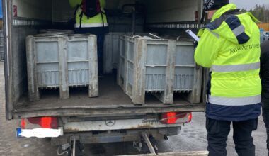 Kommunen får utbilda miljöinspektörer och specialiserade undersköterskor