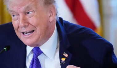 Trump låser in oljeintäkter från Venezuela