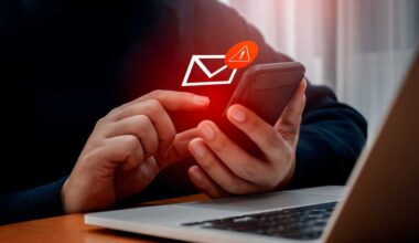 SMS-Spam, gefälschte SMS-Phishing von Scammer Concept