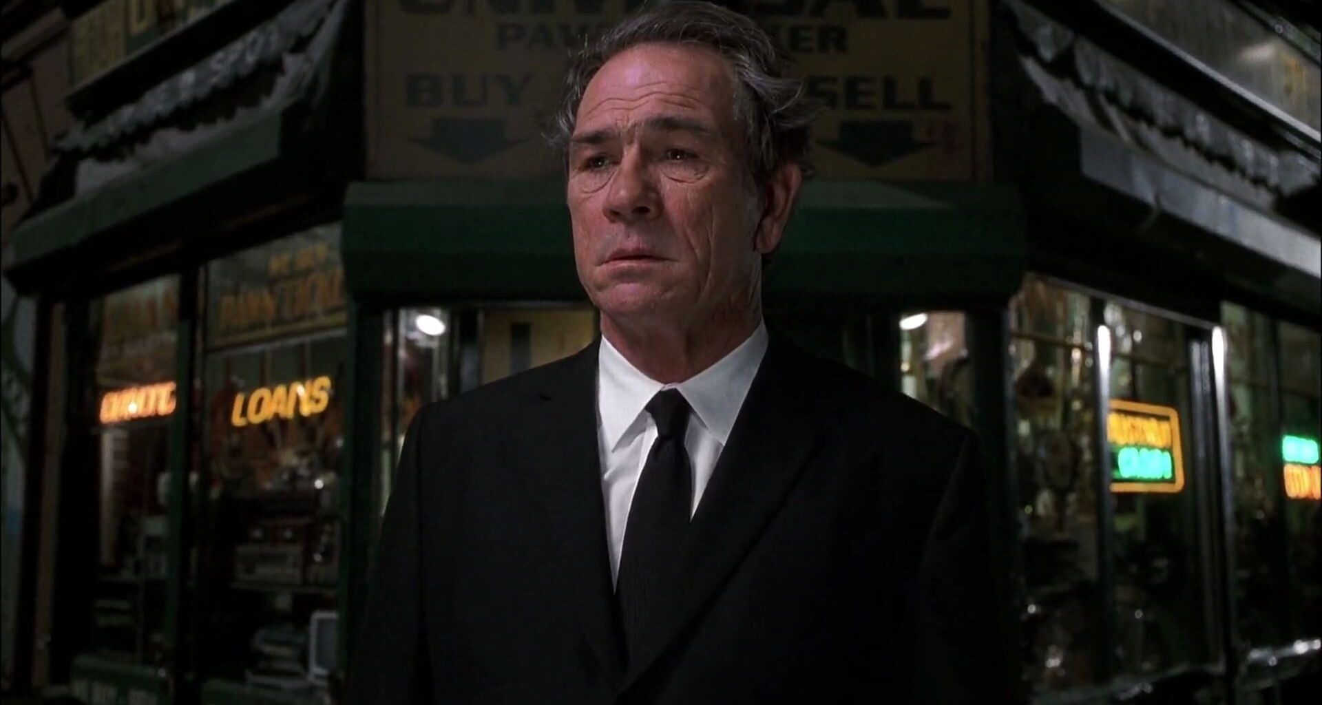 Tommy Lee Jones i "Men in Black II", där dottern Victoria också hade en roll.