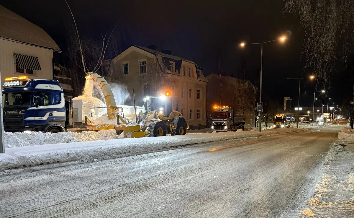 Ny omgång med utlastning av snö i centrala Örnsköldsvik - Örnsköldsviks kommun