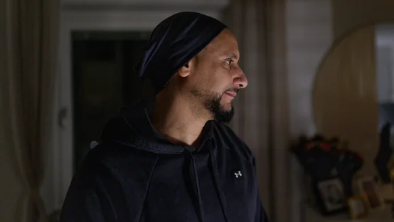 Aiman var tidigt ute i medierna och pratade om sin son.