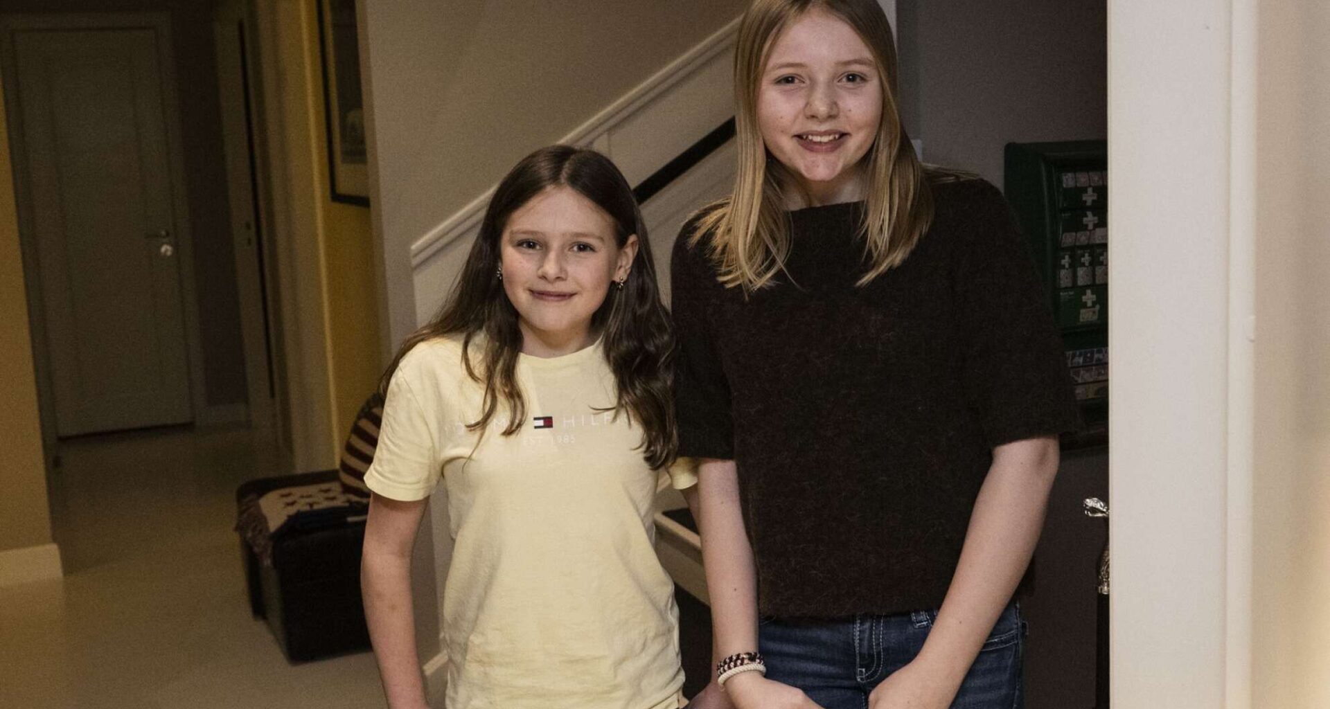 Felicity och Ellie fick oväntat besök av statsministern: ”Pirrig i benen” - NWT