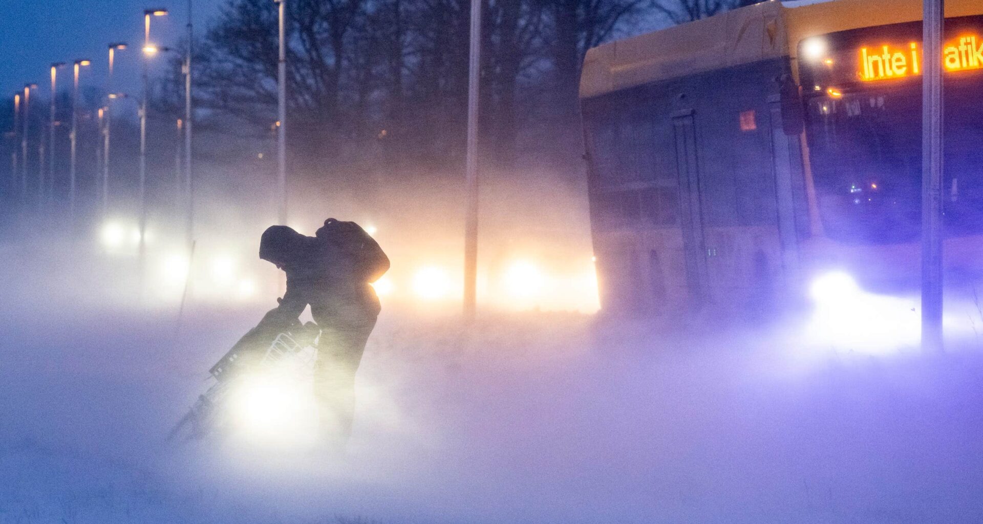 Kylan fortsätter – varningar i flera län