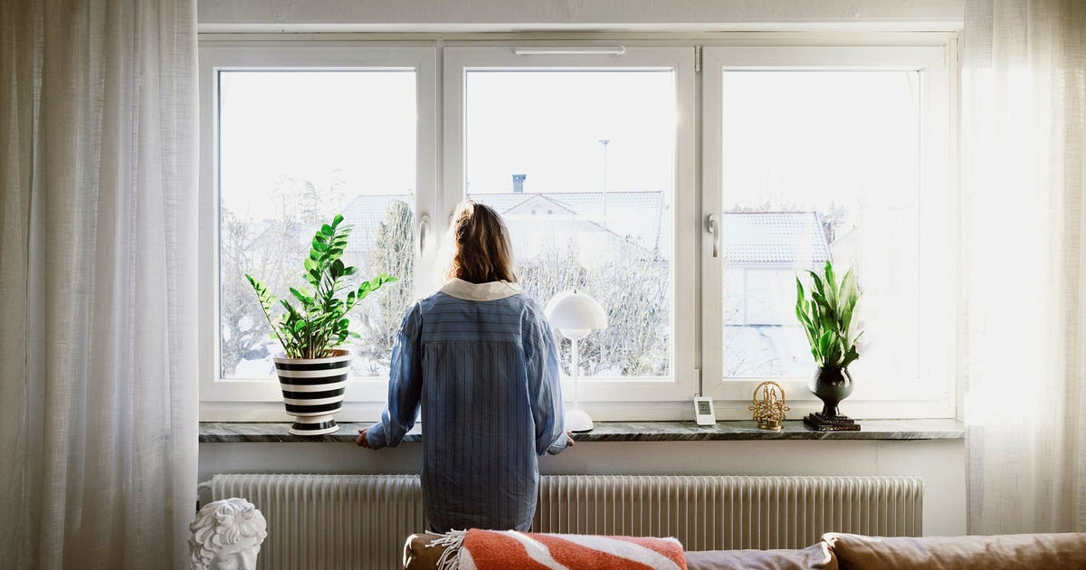 Mamman våldtogs på äldreboendet – larmet gick till förövaren