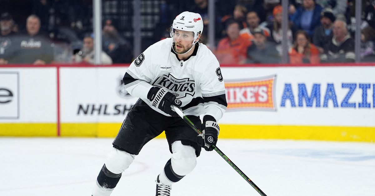 Ishockey: Stark insats av svenskduon trots snöplig förlust - SVT Nyheter