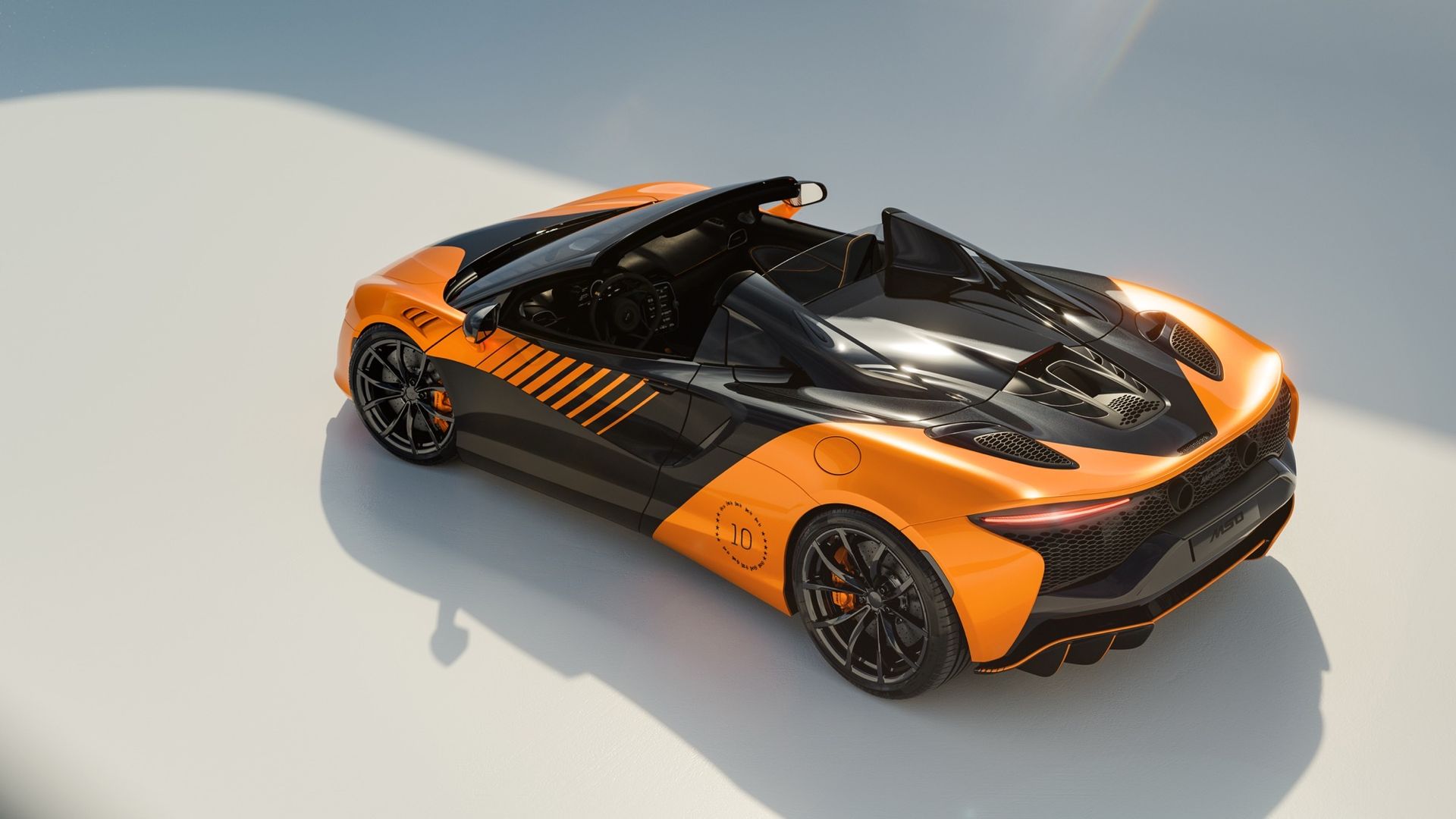 McLaren firar 10 F1-segrar med specialare