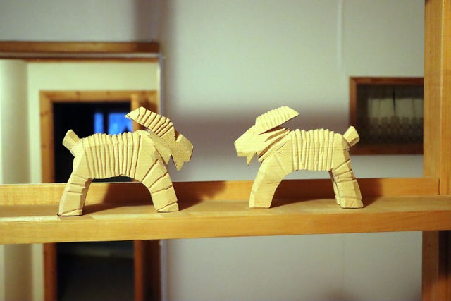 Bockar täljda av förre fastighetsägaren.