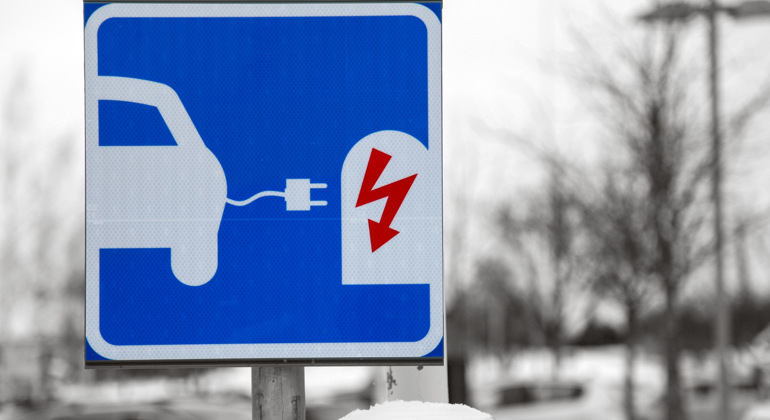 Nu kan även besöksnäringen och stora fastighetsbolag söka stöd för att ladda bilen!