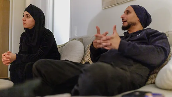 Sanabel och Aiman är noggranna med att poängtera hur många bra människor de träffat efter mordet. Polisen har de till exempel bara haft bra kontakter med.