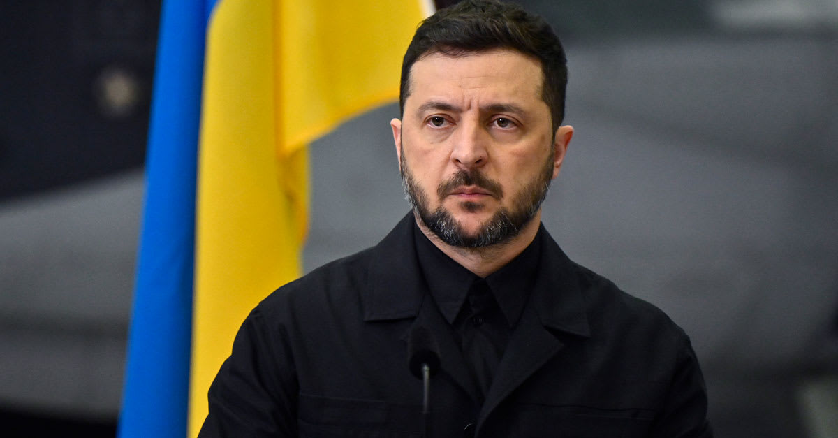 Zelenskyj rasar mot ryska attacker