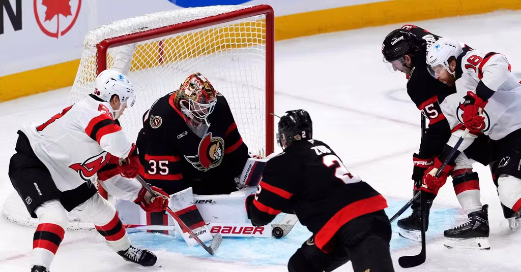 Ullmark tillbaka på isen – räddade 26 skott - Västerbottens-Kuriren