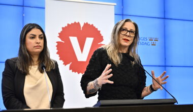 Nooshi Dadgostar och Vänsterpartiets arbetsmarknadspolitiska talesperson Ciczie Weidby