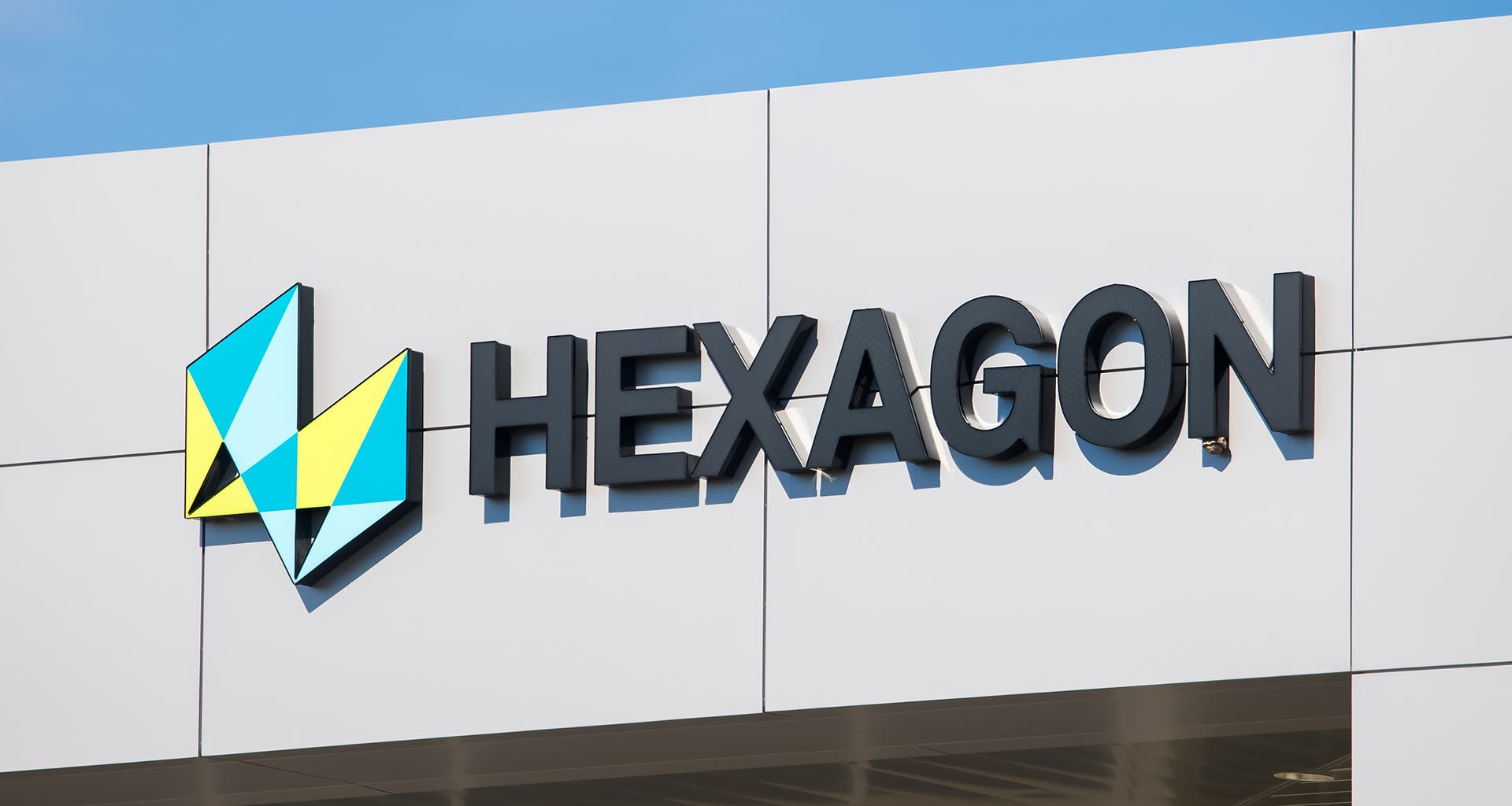 Analyshuset köpstämplar Hexagon – flera höjda riktkurser för Elux