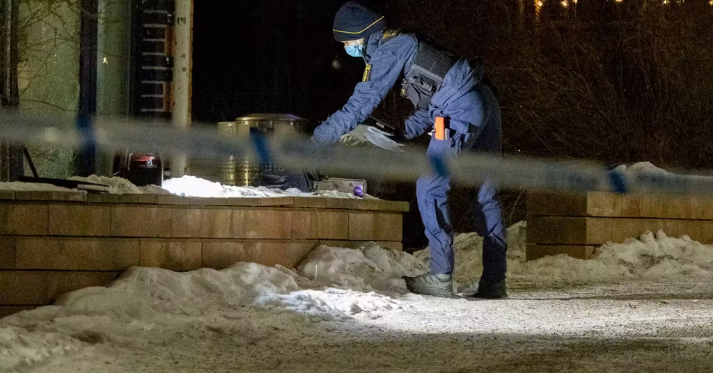 Explosion vid flerfamiljshus i Haninge kommun - Västerbottens-Kuriren