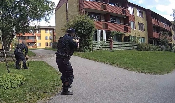 Poliserna som ingrep mot Klara i Växjö i augusti 2024 såg inte att hon bara hade ett ben. Det bedömdes vara en nödvärnssituation där polisen var tvungen att skjuta i självförsvar. 