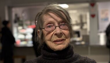 Könsval i äldrevården – Karin vill bli duschad av en kvinna