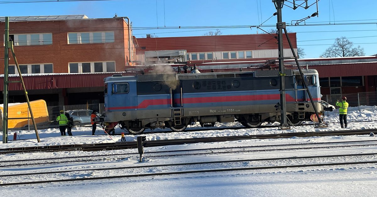 Larm om tågbrand i Gävle – inringare har sett öppna lågor