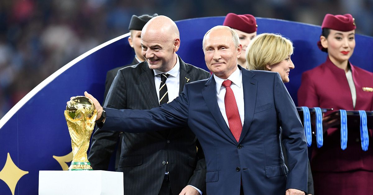 Fotboll: Fifas chef Gianni Infantino öppnar för att släppa Ryssland in igen