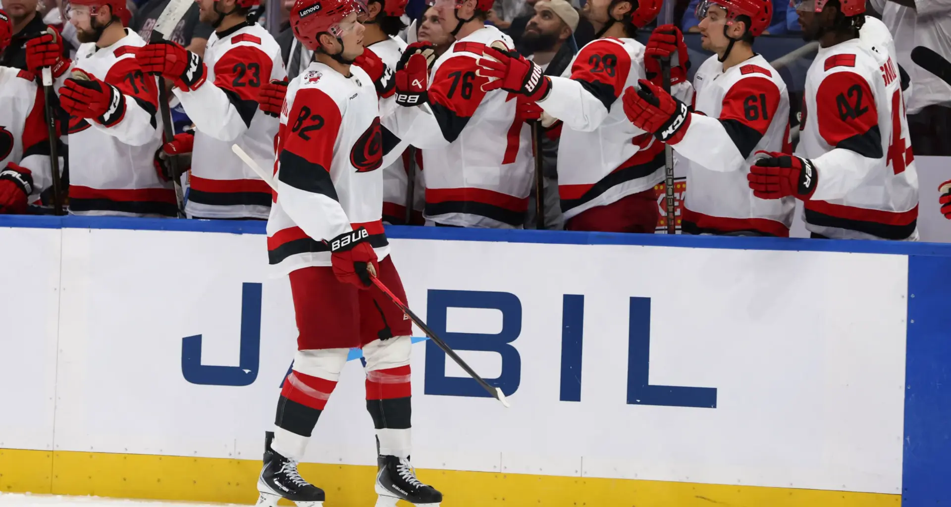 Seger för Carolina mot Los Angeles efter förlängning