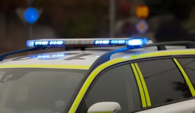 Man ska ha försökt locka barn in i bil i Vallentuna