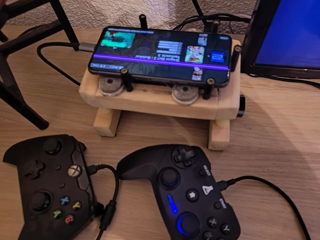 Google vägrade fixa den här Pixel 8, så ägaren gjorde den till en retrospelkonsol