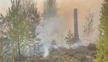 Skogsbrand utanför Norrköping – brandflyg sattes in