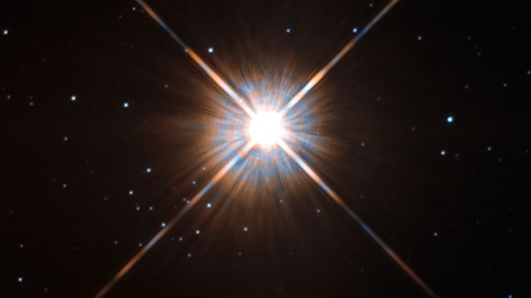 Stjärnan Proxima Centauri, solens närmaste granne i rymden.