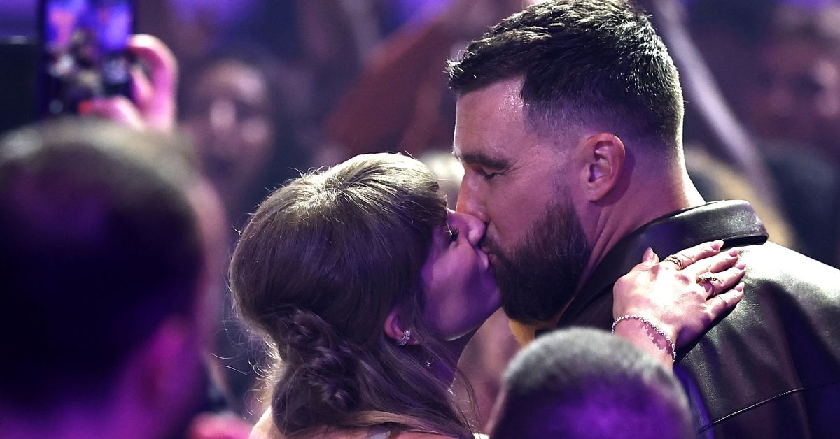 Taylor Swift och Travis Kelce är gifta | Utrikes