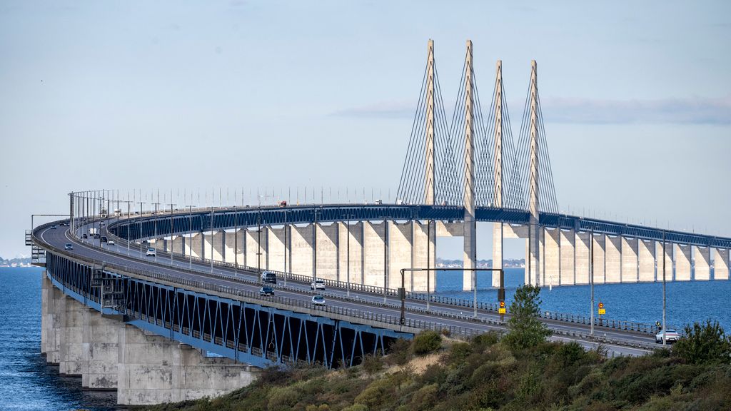 Öresundsbron stängdes i båda riktningar efter olycka