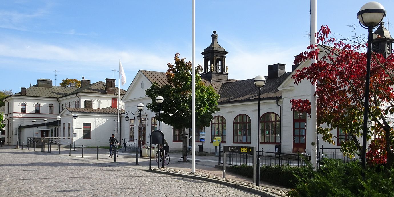 Misstänkt mordförsök på Katrineholms station