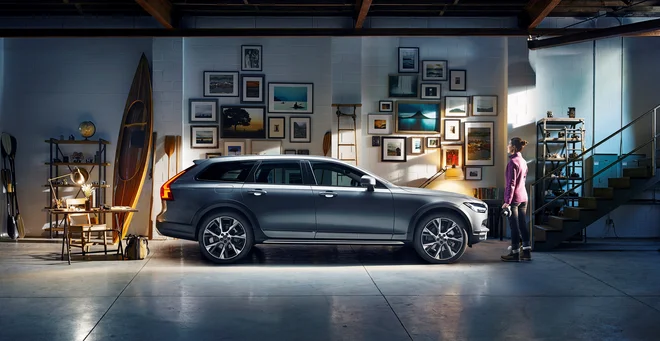 Volvo je nekoč slovel po karavanih, zdaj jih nima več. V90 se je poslovil lansko jesen. FOTO: Volvo Cars