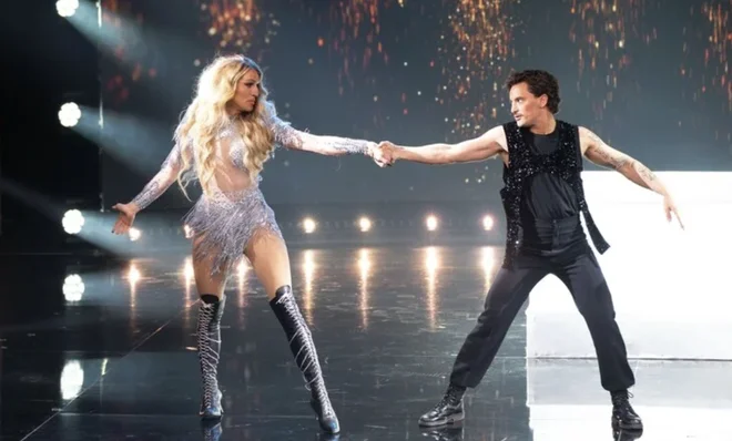 David Amaro se je preobrazil v pevko Melody. FOTO: Posnetek Zaslona