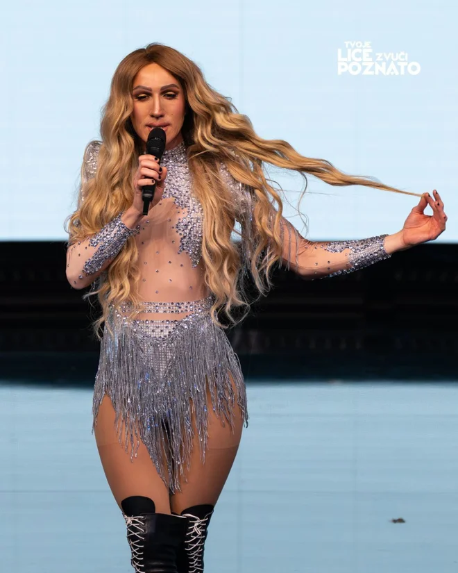 Na družbenih omrežjih se je na njegov nastop odzvala tudi španska pevka Melody. FOTO: Tlzp