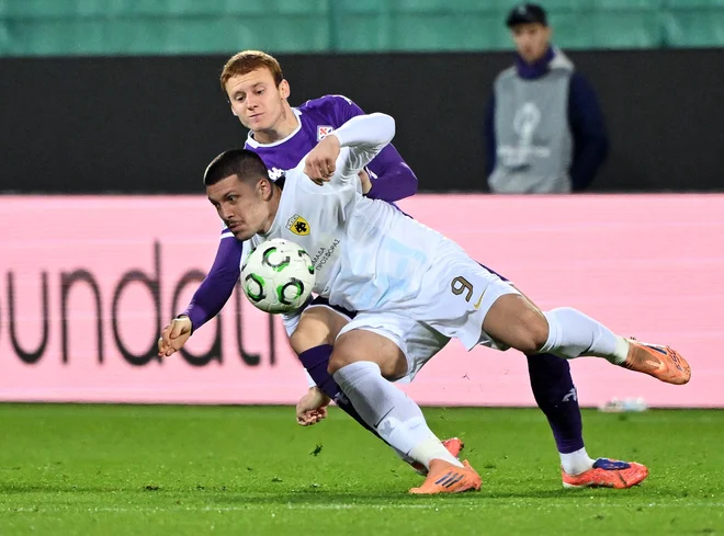 Luka Jović je najboljši strelec AEK. Foto: Alberto Lingria/Reuters