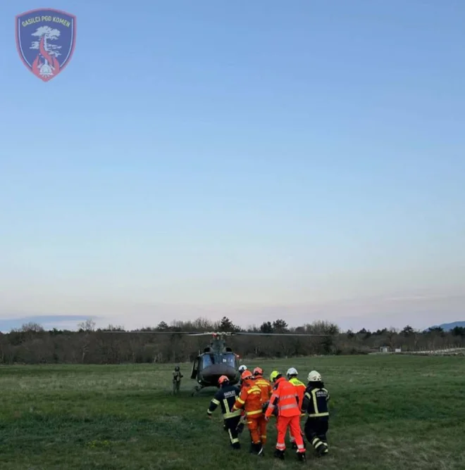 Pri reševanju so angažirali helikoptersko nujno medicinsko pomoč. FOTO: PGD Komen