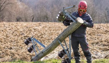 Zaradi močnega vetra možne motnje v oskrbi z elektriko